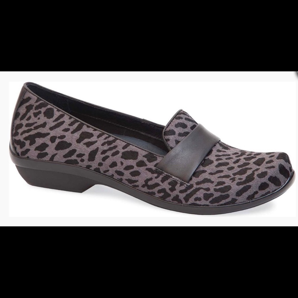 Dansko OKSANA Grey Cheeta Hair Calf (37)